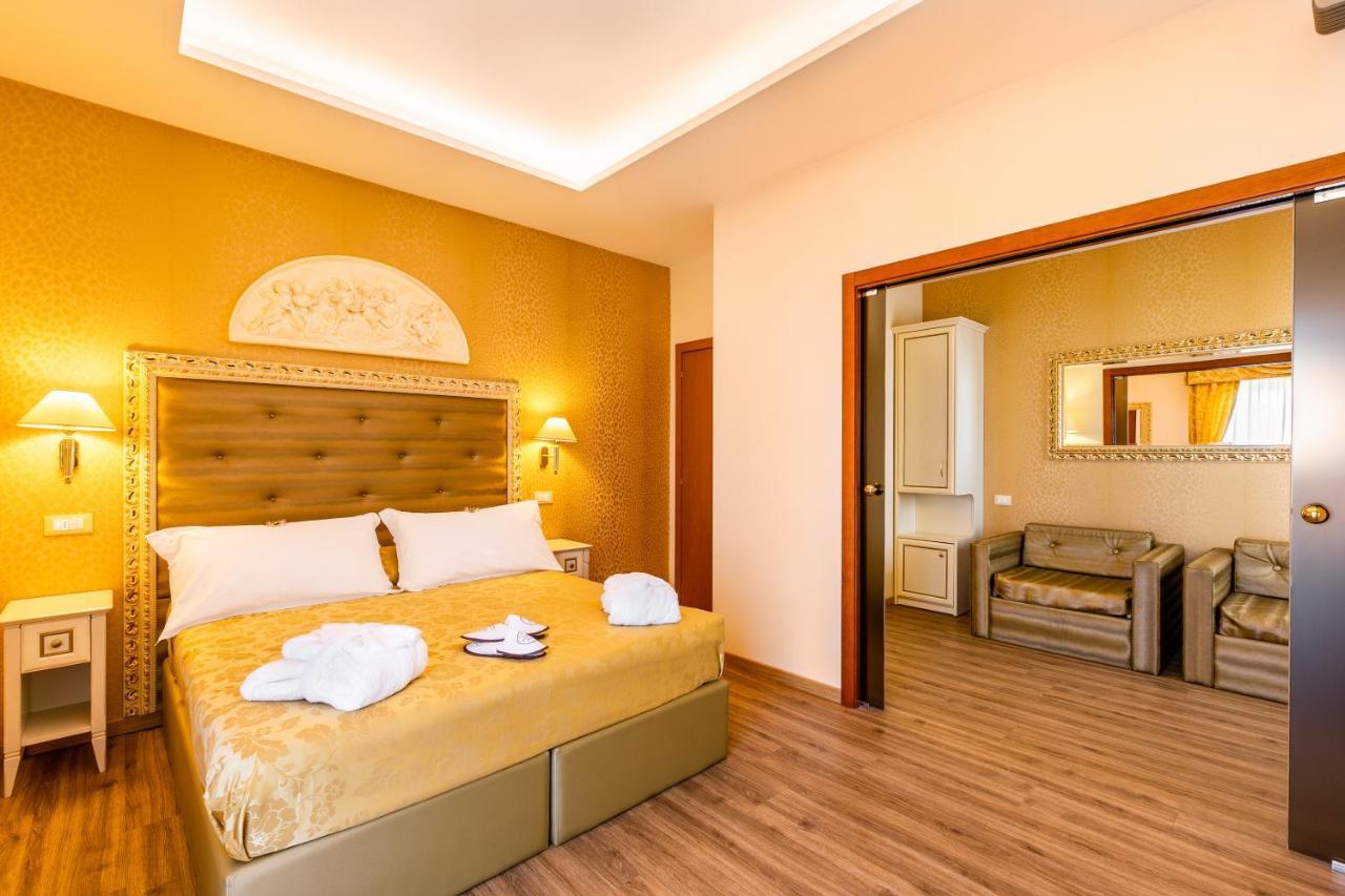 Hotel Mazzanti Milano Marittima Exterior photo