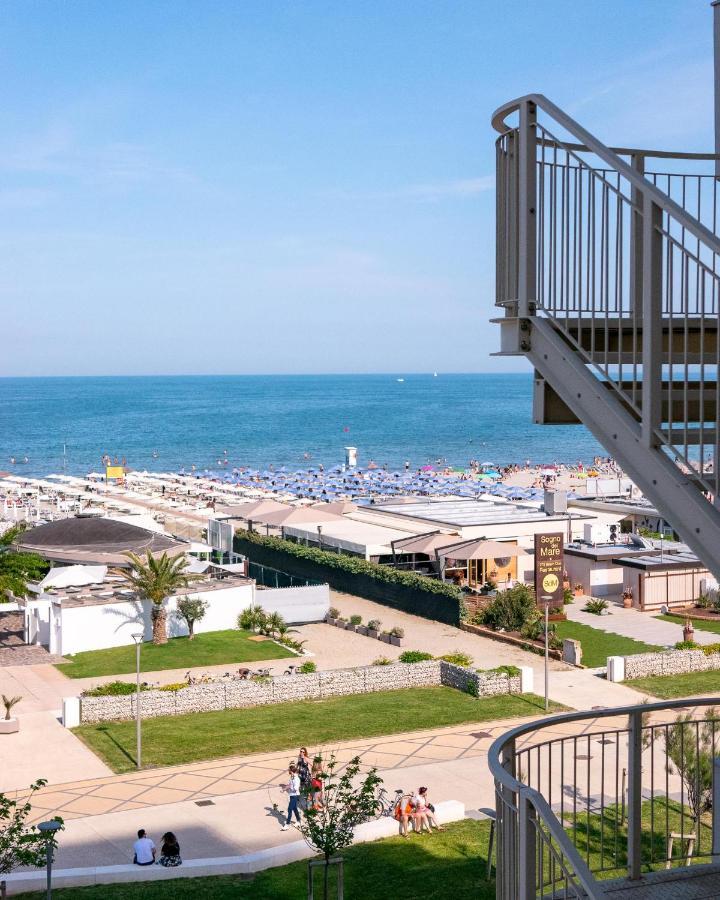 Hotel Mazzanti Milano Marittima Exterior photo